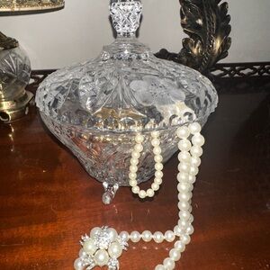 Elegant Crystal Candy Dish with Pearl Accent
